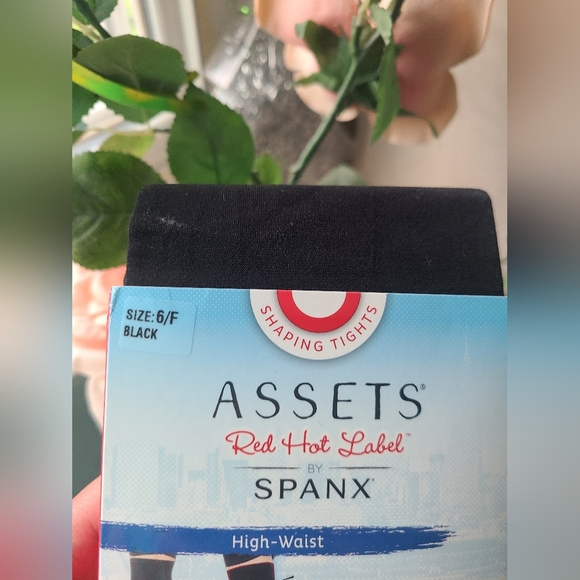 New Assets Red Hot Label by Spanx Original Size 6/F Black 1838 Shaping Tights - Picture 2 of 3